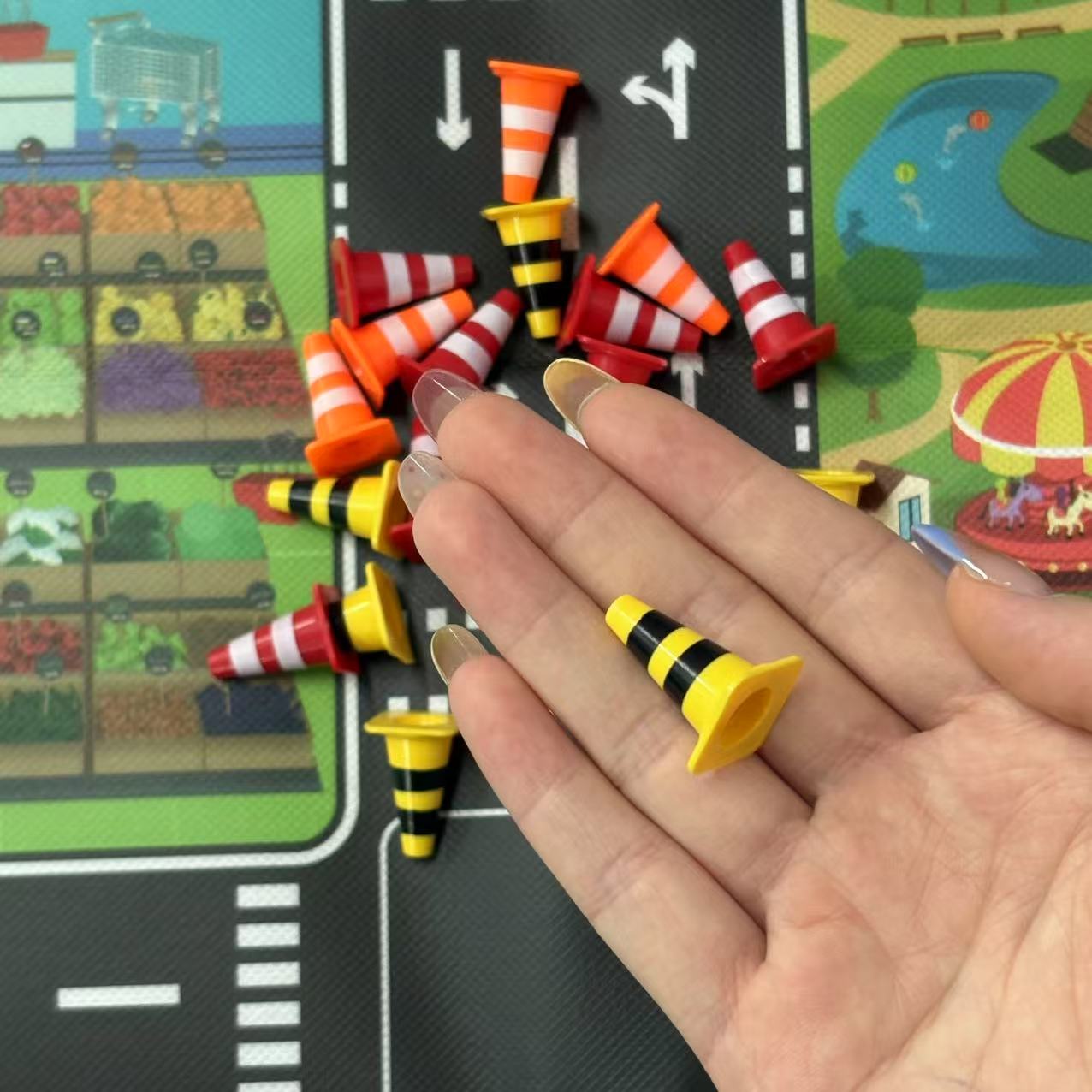 مجموعة لعب إشارات المرور الصغي - مراجعة Kids Educational Device وسعره